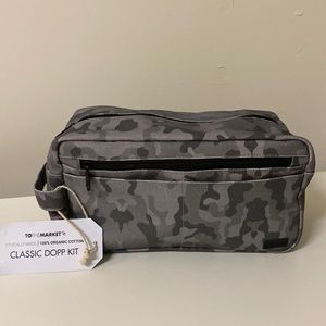 NWT. Classic Dopp Kit